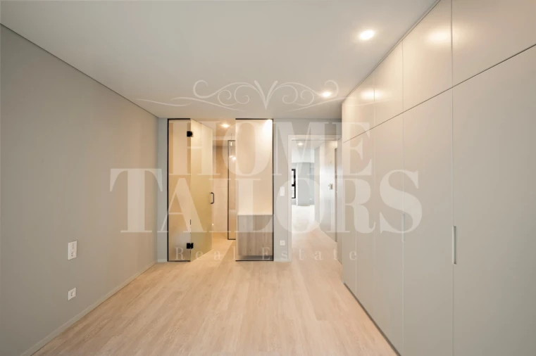 Apartamento T3 para Venda em Santo António Foto 30