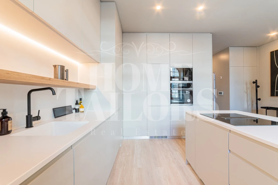 Apartamento T3 para Venda em Santo António Foto 18