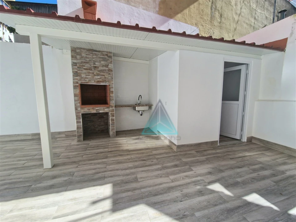 Apartamento T3 para Venda em Amora Foto 3