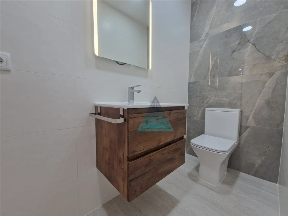 Apartamento T3 para Venda em Amora Foto 8