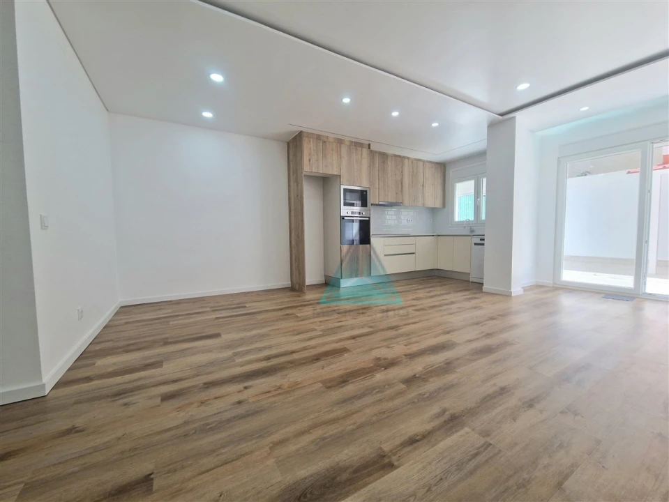 Apartamento T3 para Venda em Amora Foto 10