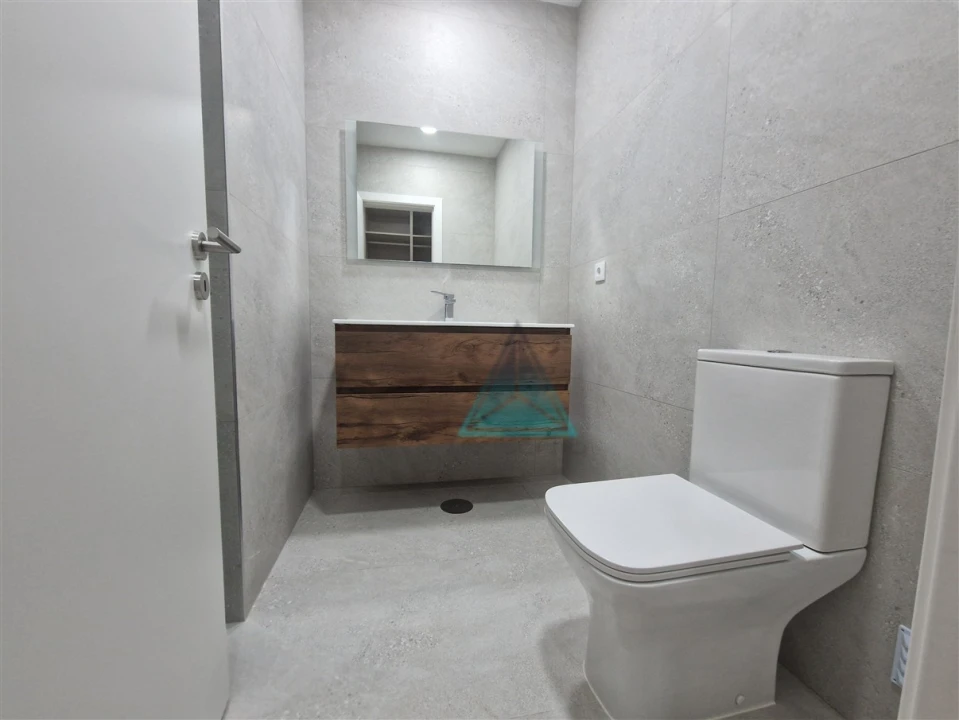 Apartamento T3 para Venda em Amora Foto 14