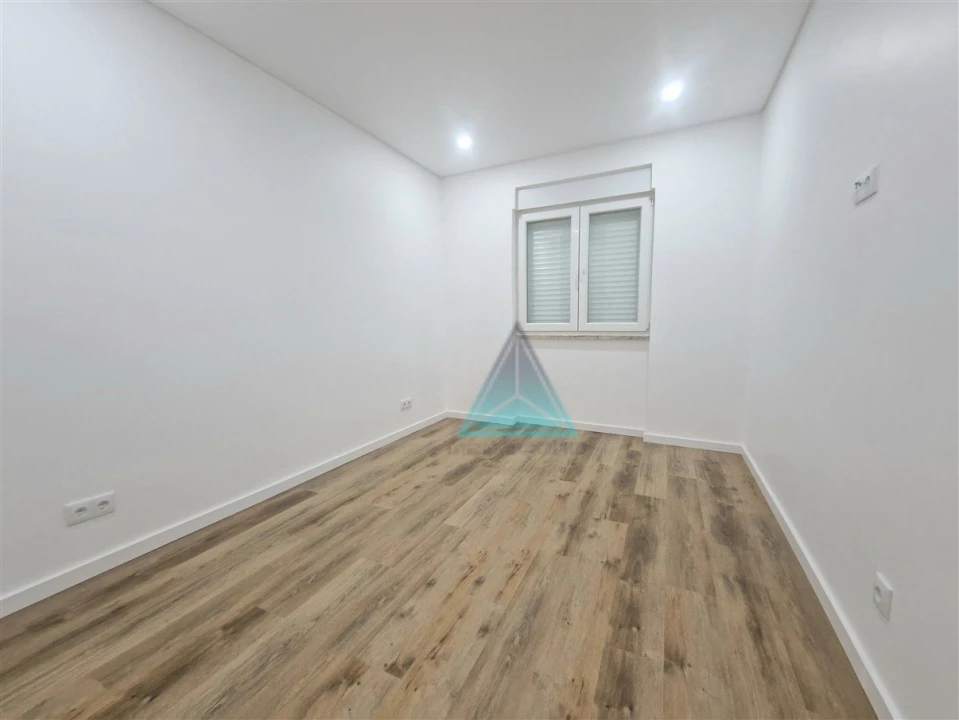 Apartamento T3 para Venda em Amora Foto 17