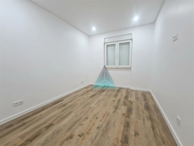 Apartamento T3 para Venda em Amora Foto 17