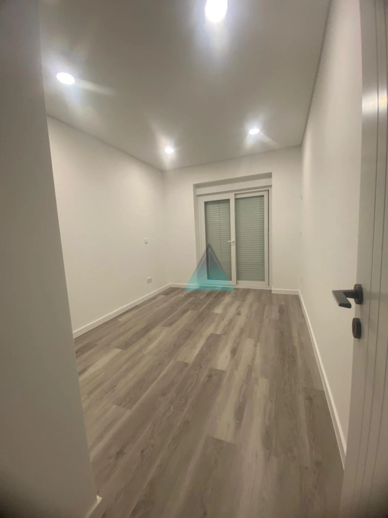 Apartamento T2 para Venda em Corroios Foto 11