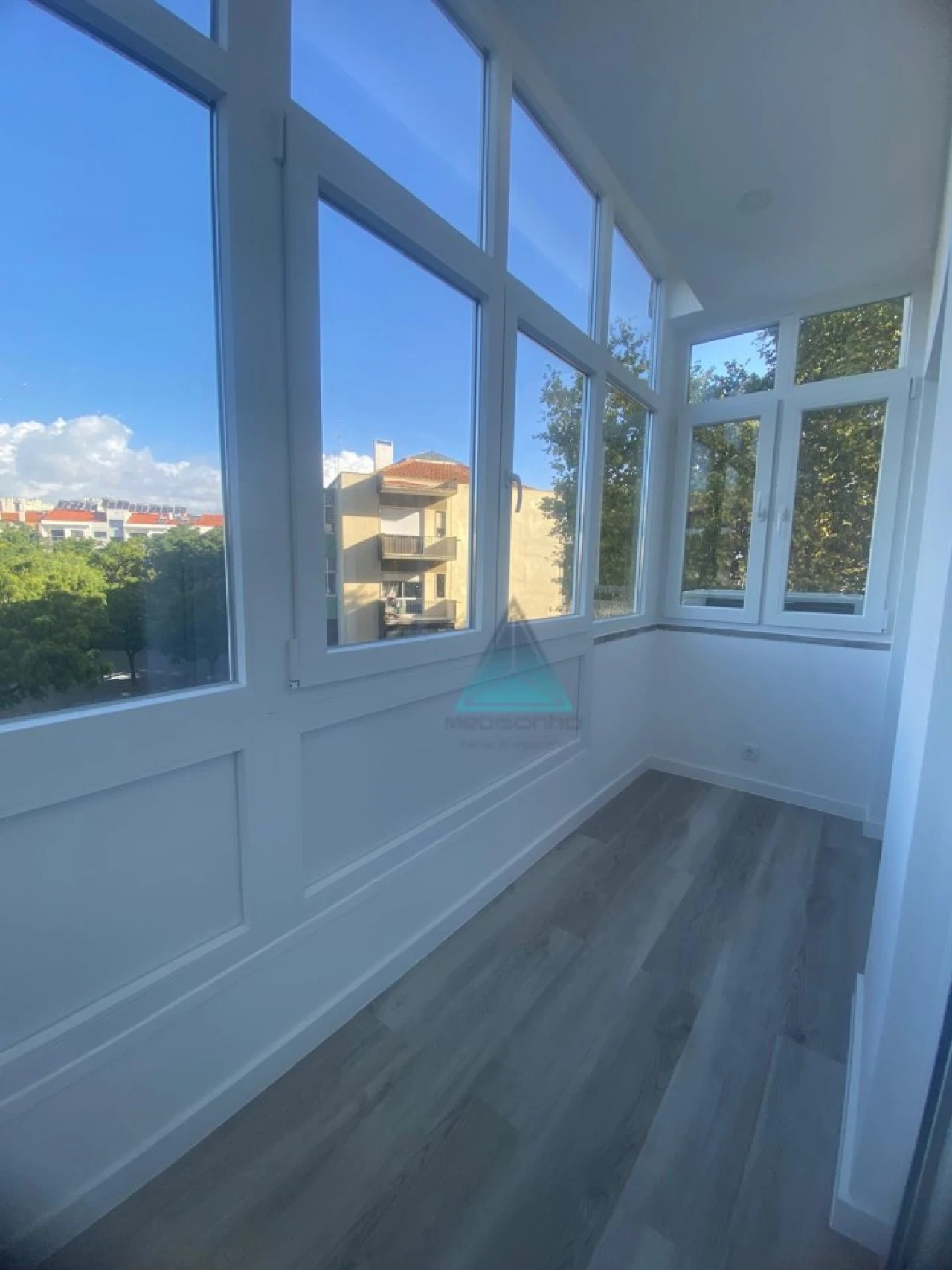 Apartamento T2 para Venda em Corroios Foto 18
