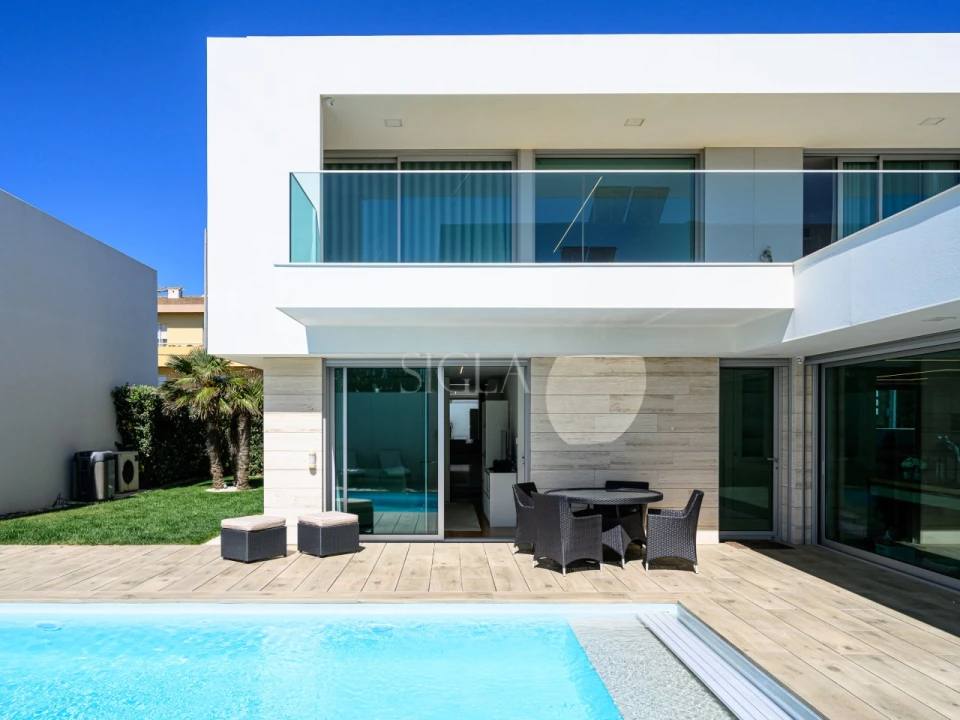 Moradia T4 para Venda em Madalena Foto 2