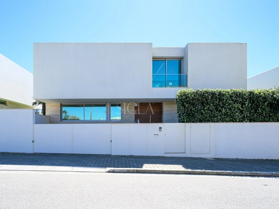 Moradia T4 para Venda em Madalena Foto 4