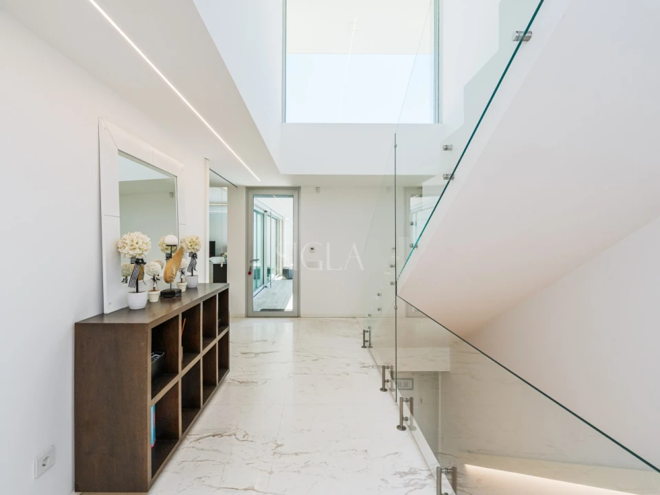 Moradia T4 para Venda em Madalena Foto 18