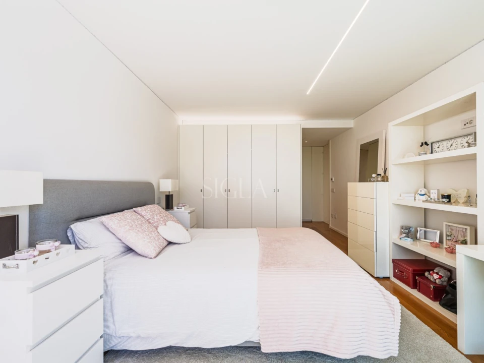 Moradia T4 para Venda em Madalena Foto 28