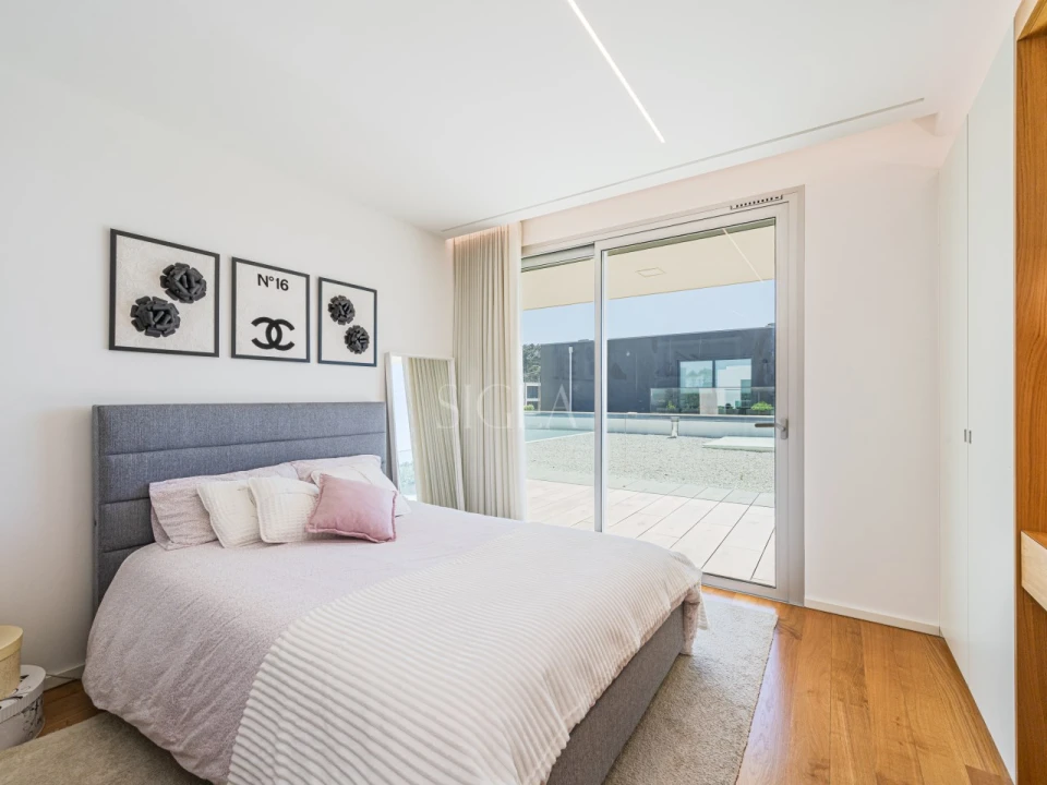 Moradia T4 para Venda em Madalena Foto 30