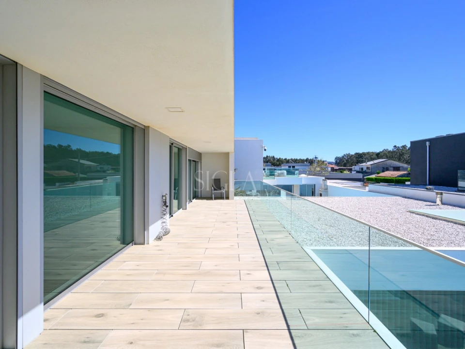 Moradia T4 para Venda em Madalena Foto 38