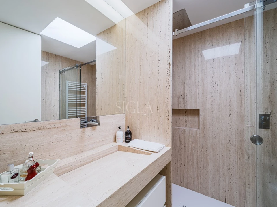 Moradia T4 para Venda em Madalena Foto 41