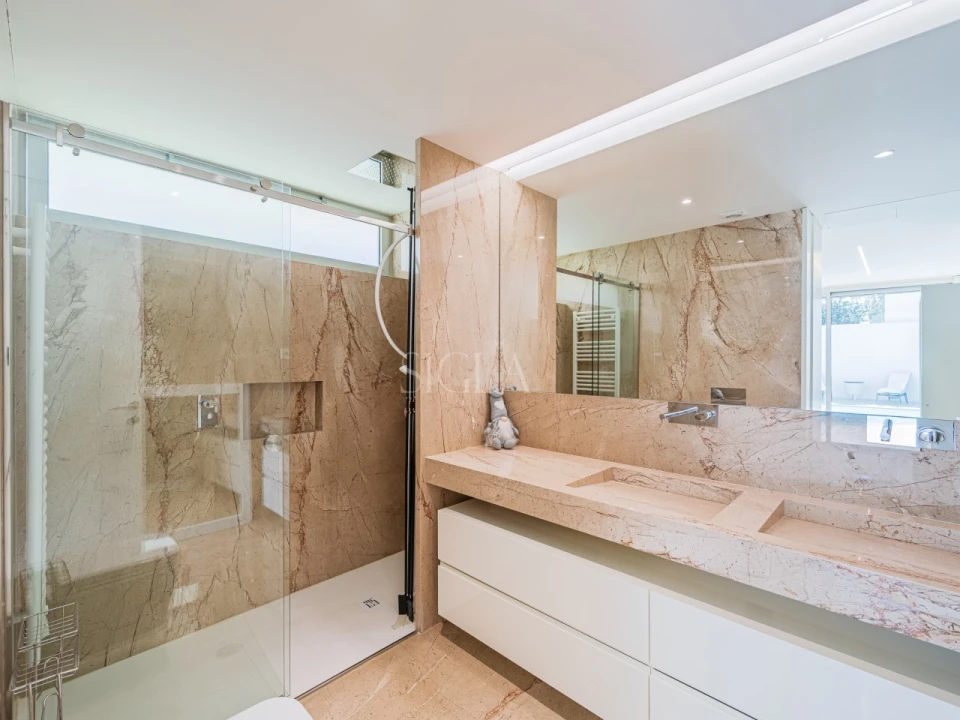 Moradia T4 para Venda em Madalena Foto 43