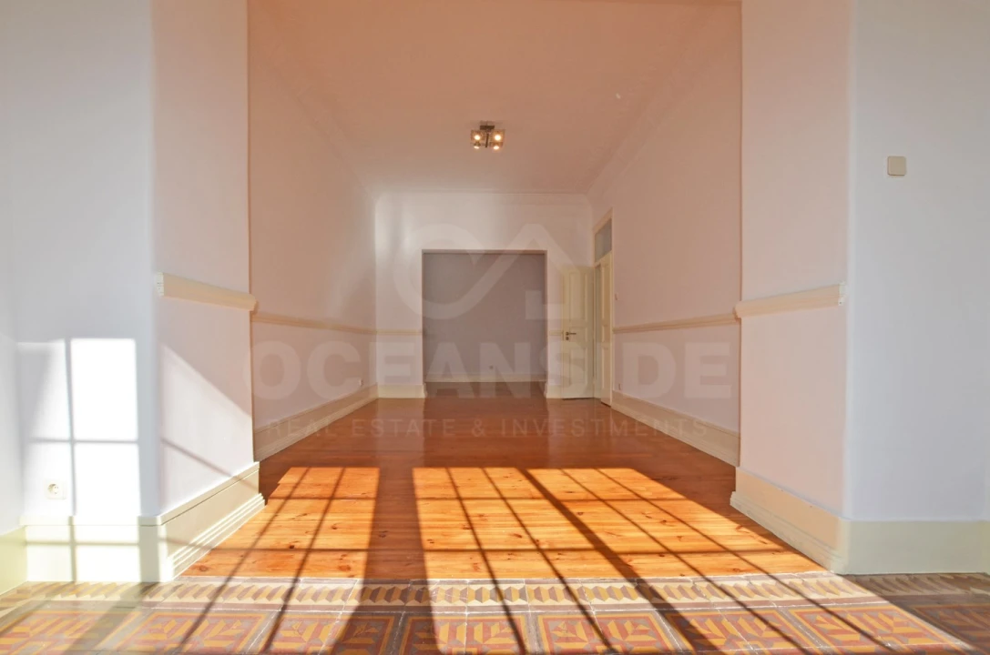 Apartamento T2 para Arrendamento em Arroios Foto 3