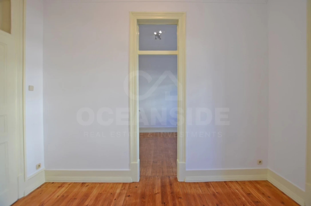 Apartamento T2 para Arrendamento em Arroios Foto 8