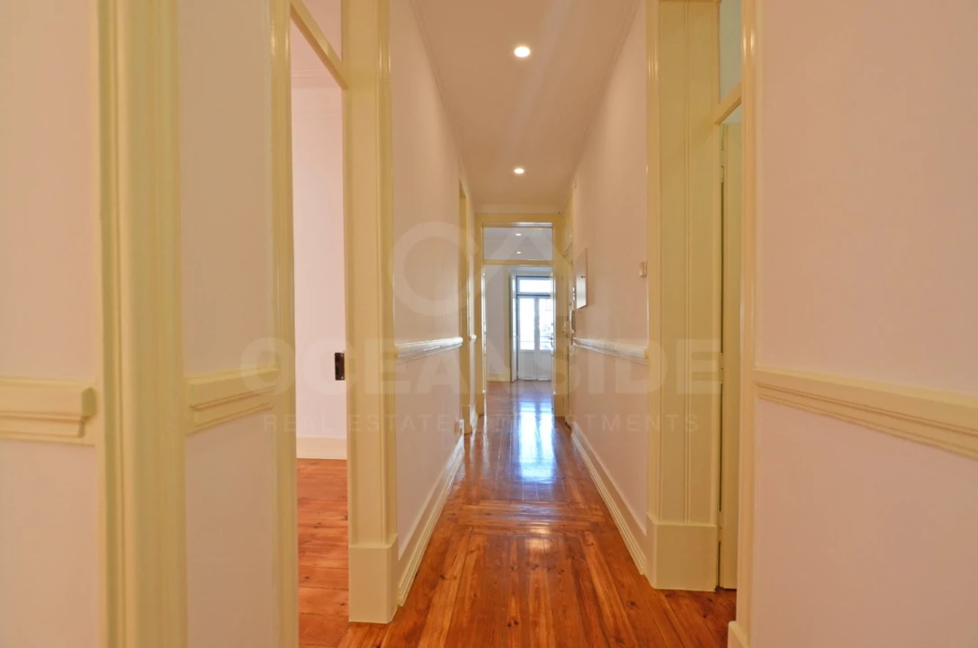 Apartamento T2 para Arrendamento em Arroios Foto 12