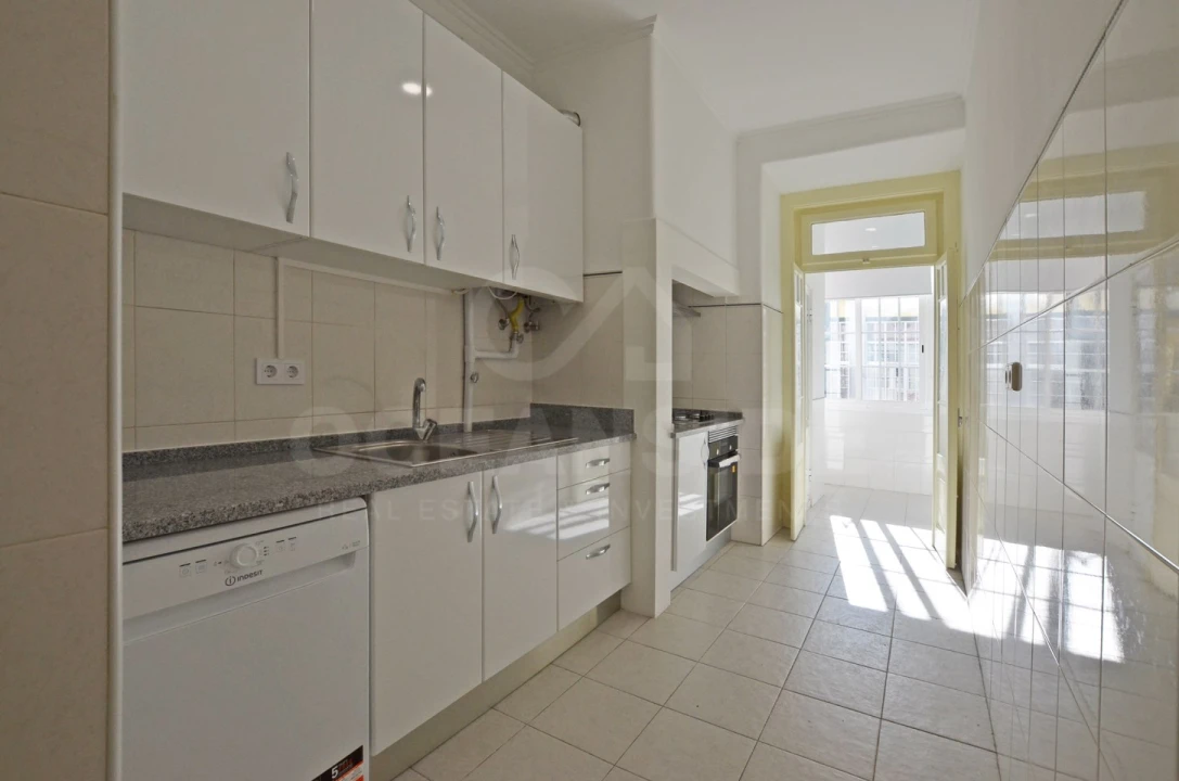 Apartamento T2 para Arrendamento em Arroios Foto 17