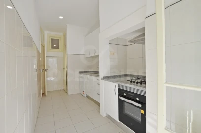 Apartamento T2 para Arrendamento em Arroios