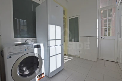 Apartamento T2 para Arrendamento em Arroios