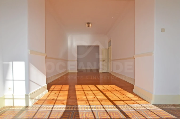 Apartamento T2 para Arrendamento em Arroios Foto 3