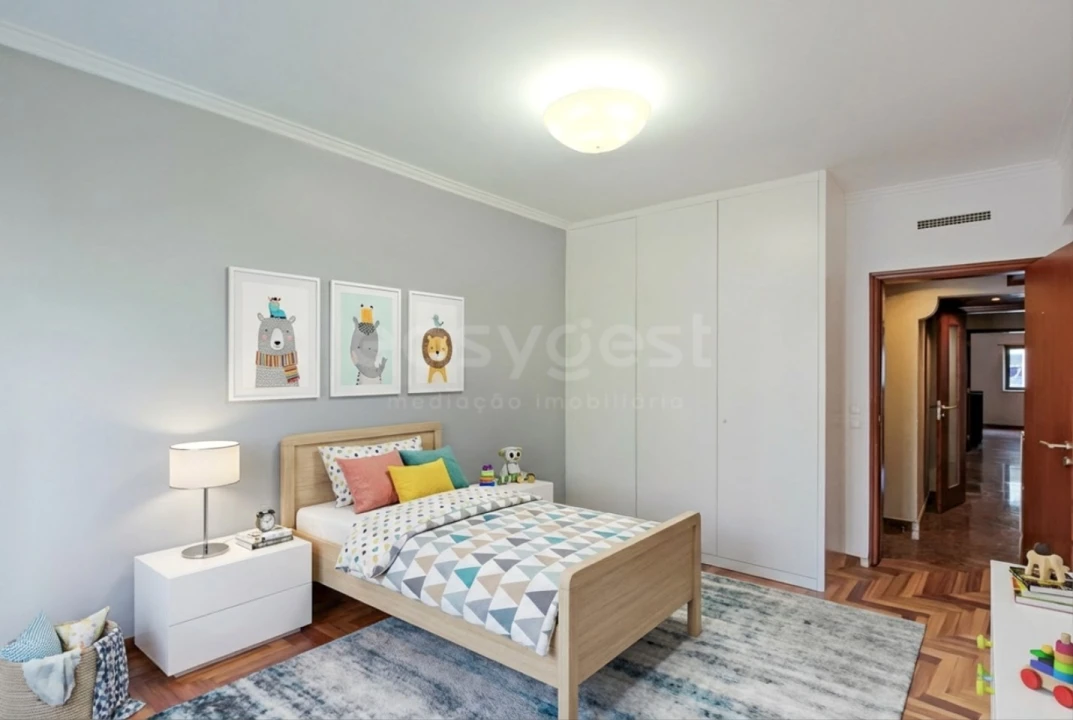 Apartamento T3 para Venda em Alfragide Foto 7