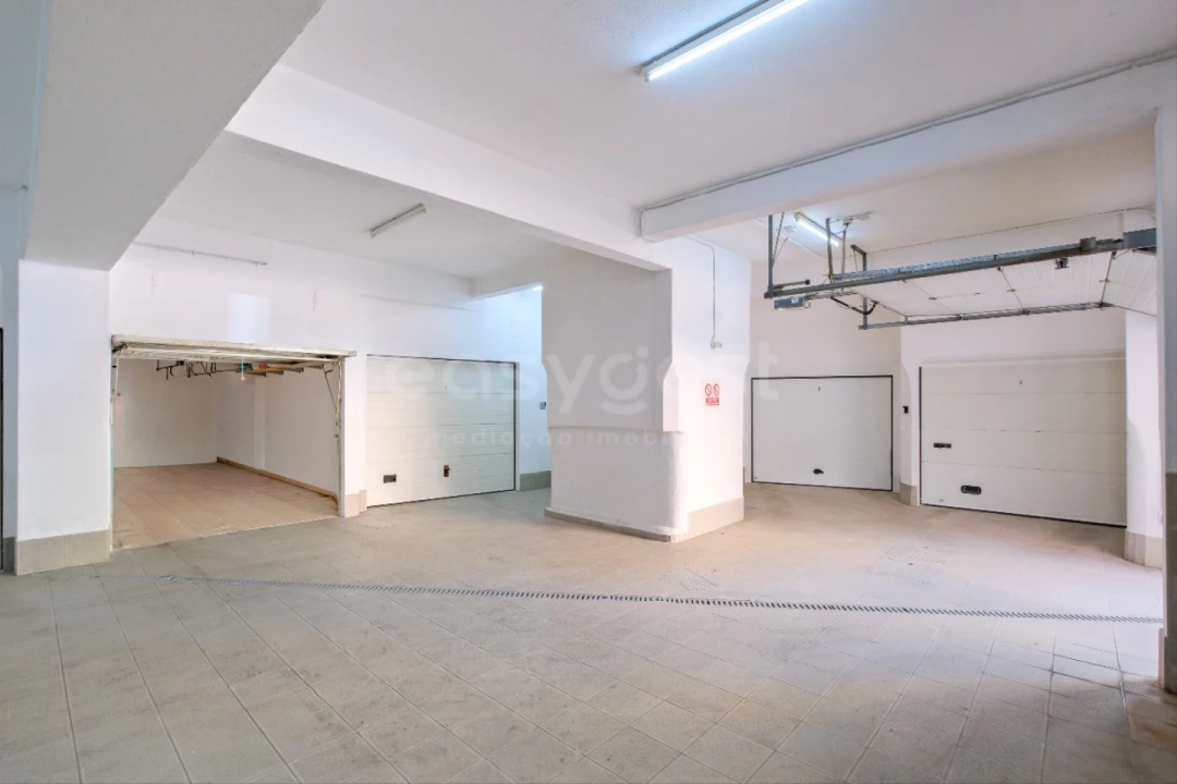 Apartamento T3 para Venda em Alfragide Foto 20