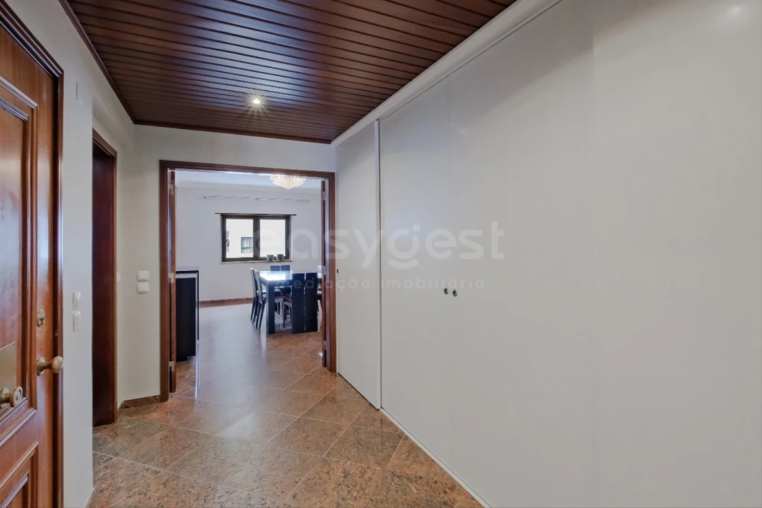 Apartamento T3 para Venda em Alfragide Foto 30