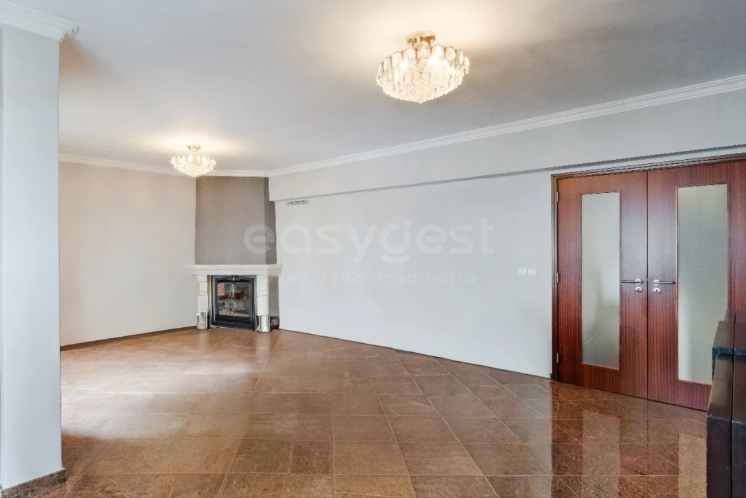 Apartamento T3 para Venda em Alfragide Foto 26