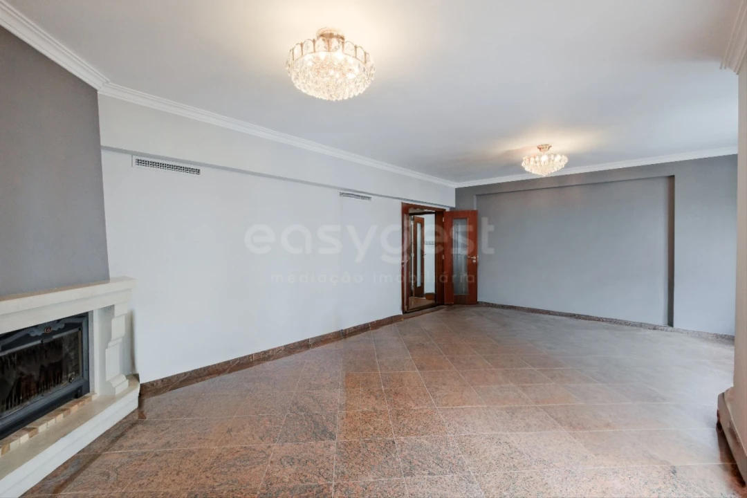 Apartamento T3 para Venda em Alfragide Foto 27