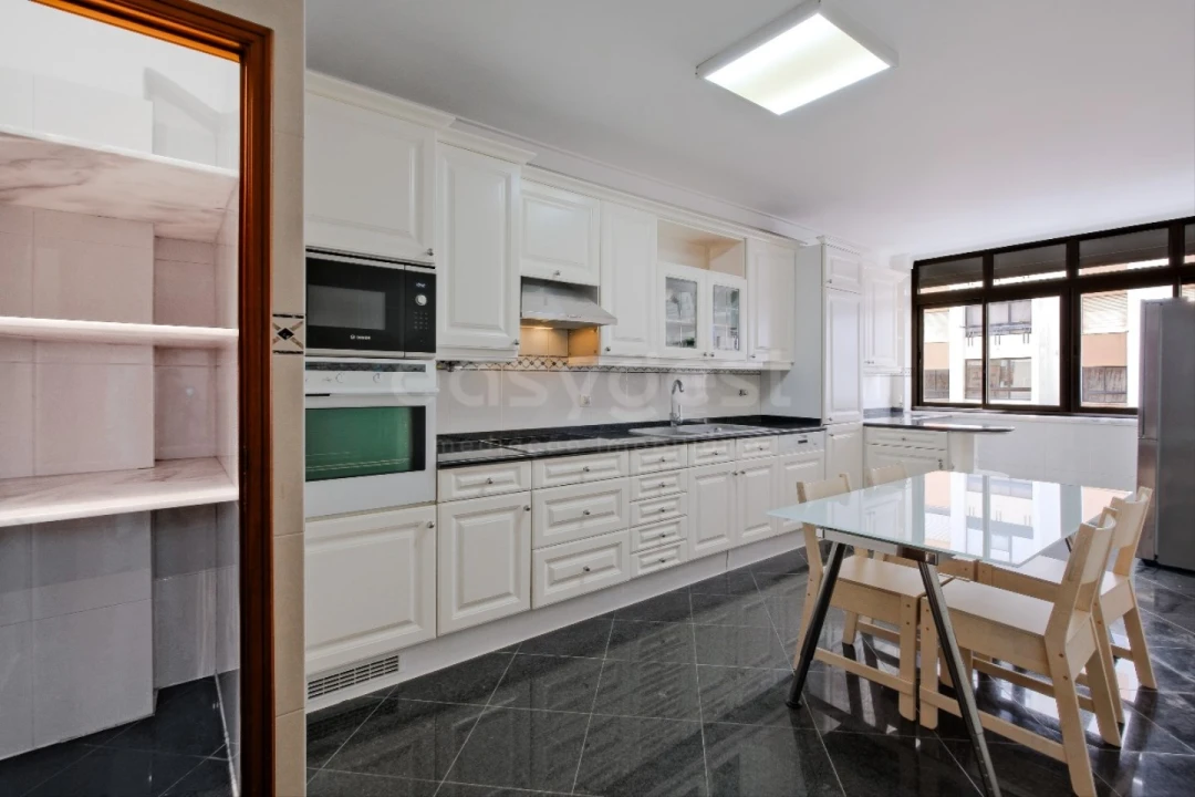 Apartamento T3 para Venda em Alfragide Foto 32
