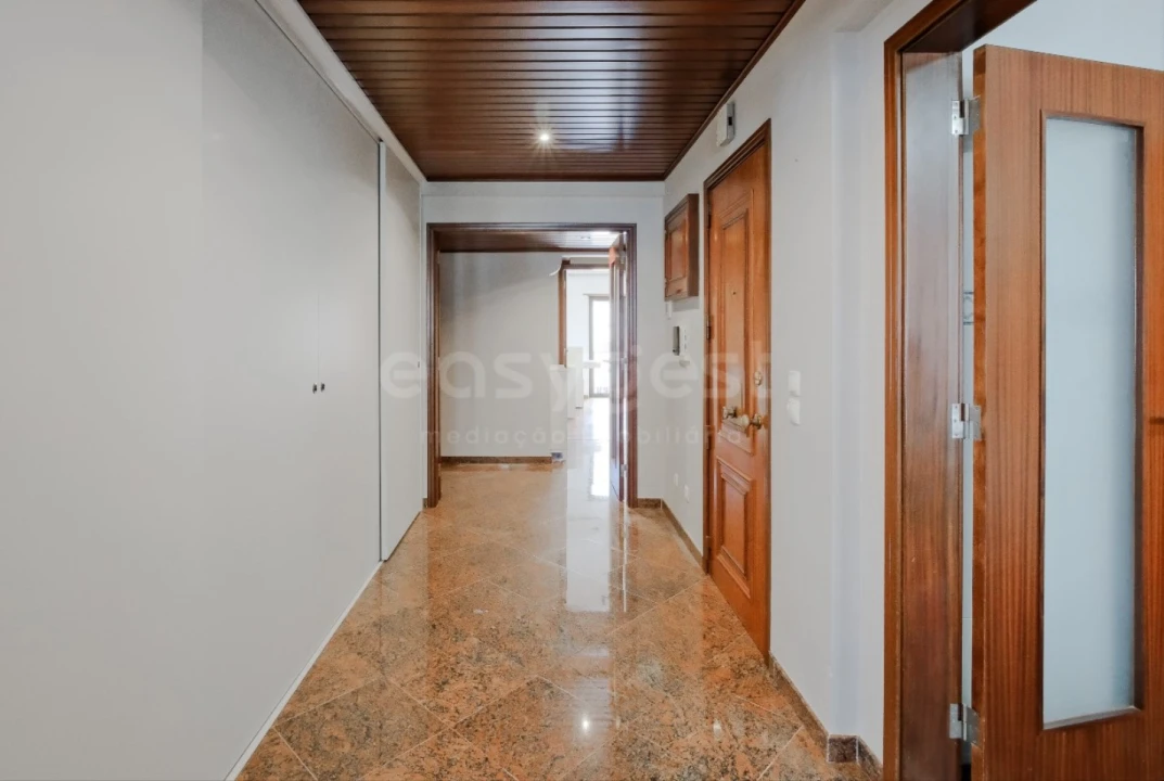 Apartamento T3 para Venda em Alfragide Foto 45