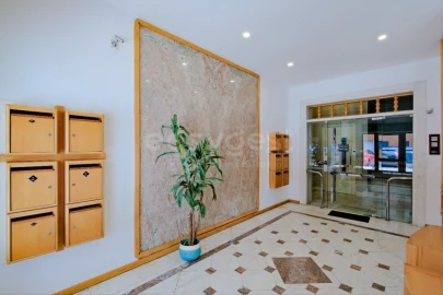 Apartamento T3 para Venda em Alfragide