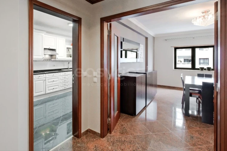 Apartamento T3 para Venda em Alfragide Foto 33