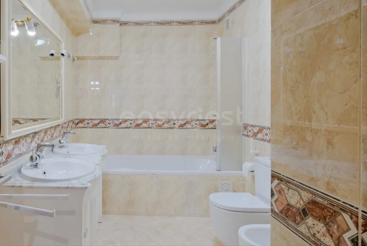 Apartamento T3 para Venda em Alfragide Foto 36