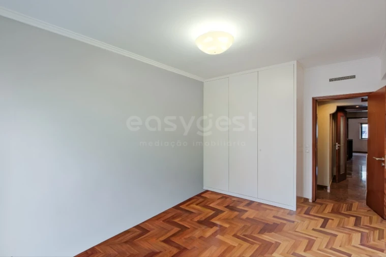 Apartamento T3 para Venda em Alfragide Foto 42