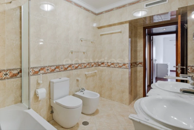 Apartamento T3 para Venda em Alfragide Foto 44