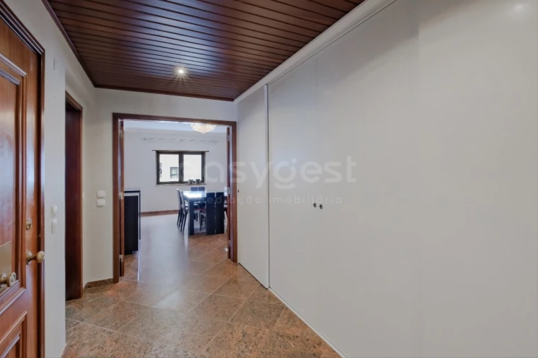 Apartamento T3 para Venda em Alfragide Foto 30