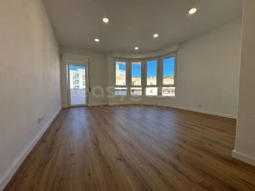 Apartamento T2 para Venda em Sesimbra (Santiago)