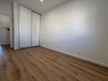 Apartamento T2 para Venda em Sesimbra (Santiago)