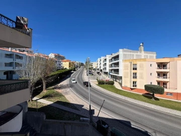 Apartamento T2 para Venda em Sesimbra (Santiago)