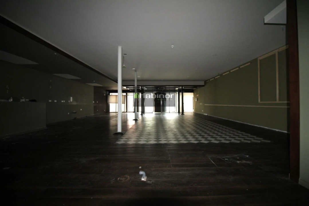 Loja para Arrendamento em Santa Maria Maior e Monserrate e Meadela Foto 3