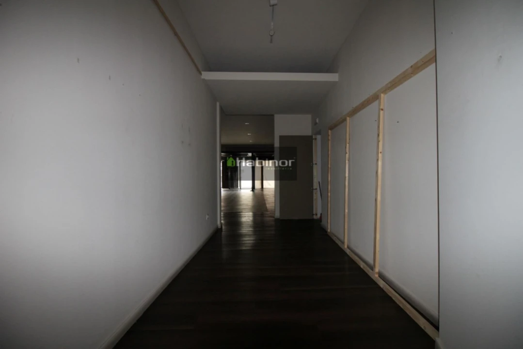 Loja para Arrendamento em Santa Maria Maior e Monserrate e Meadela Foto 15