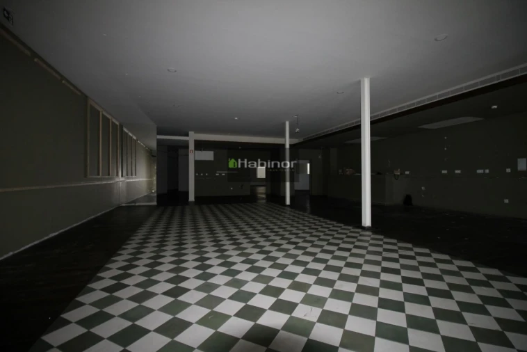 Loja para Arrendamento em Santa Maria Maior e Monserrate e Meadela Foto 2