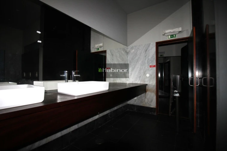 Loja para Arrendamento em Santa Maria Maior e Monserrate e Meadela Foto 13