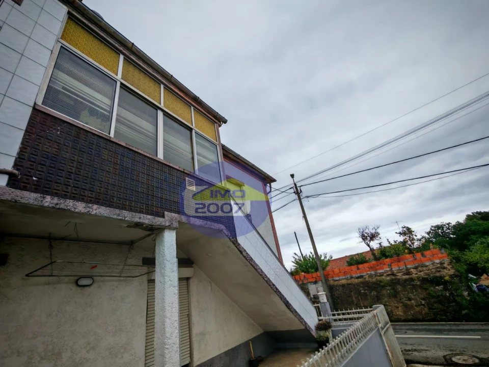 Moradia T6 para Venda em São Paio de Oleiros Foto 3