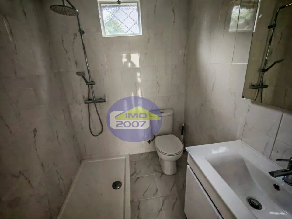 Moradia T6 para Venda em São Paio de Oleiros Foto 32