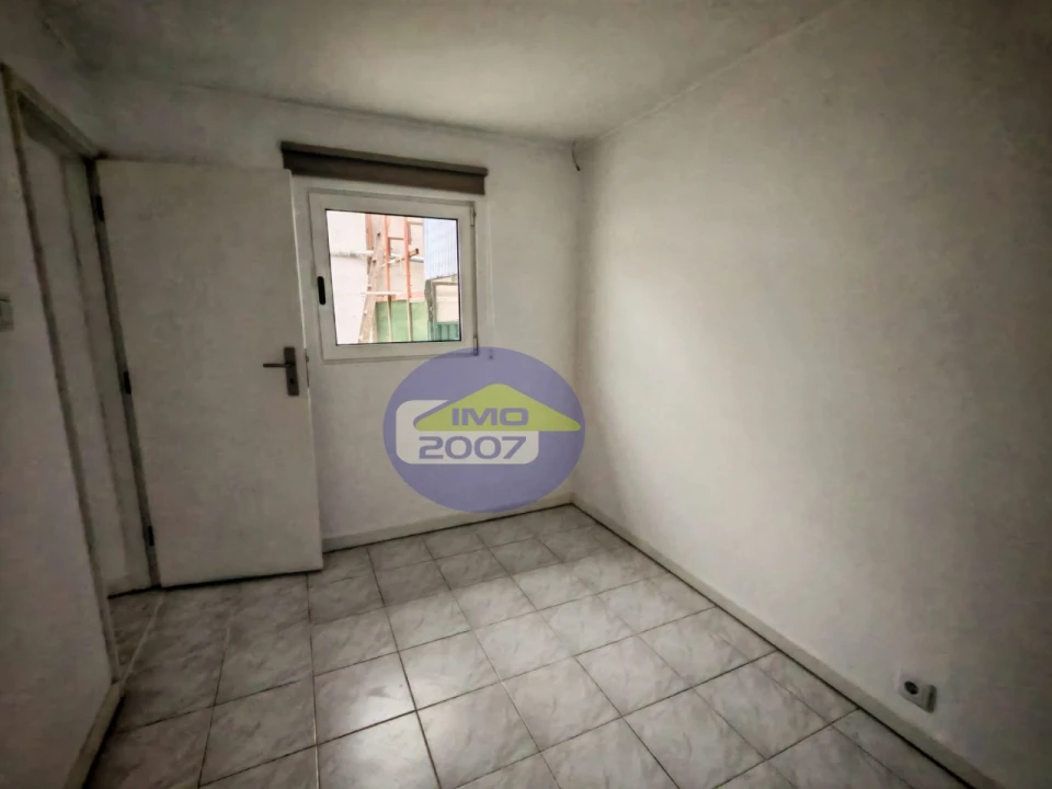 Moradia T6 para Venda em São Paio de Oleiros Foto 38