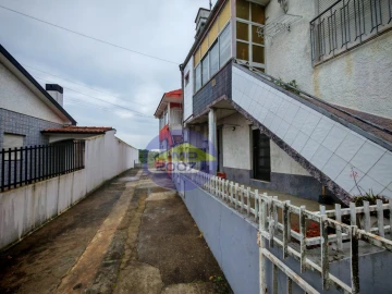 Moradia T6 para Venda em São Paio de Oleiros