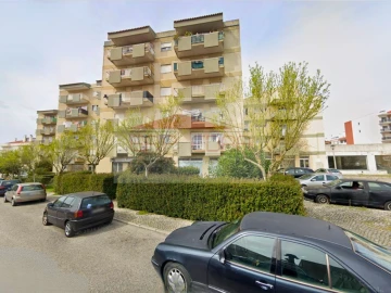 Loja para Venda em Marrazes e Barosa